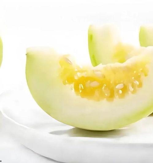 喝中药可以吃蜜瓜吗,适宜与否的探讨